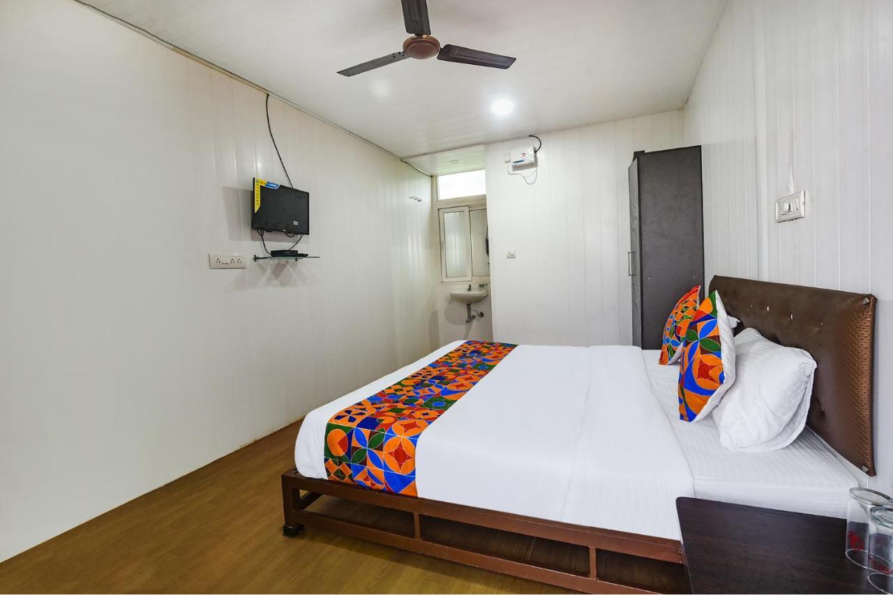 Fabexpress Vincy Palace, Mandrem Beach Hotell Eksteriør bilde