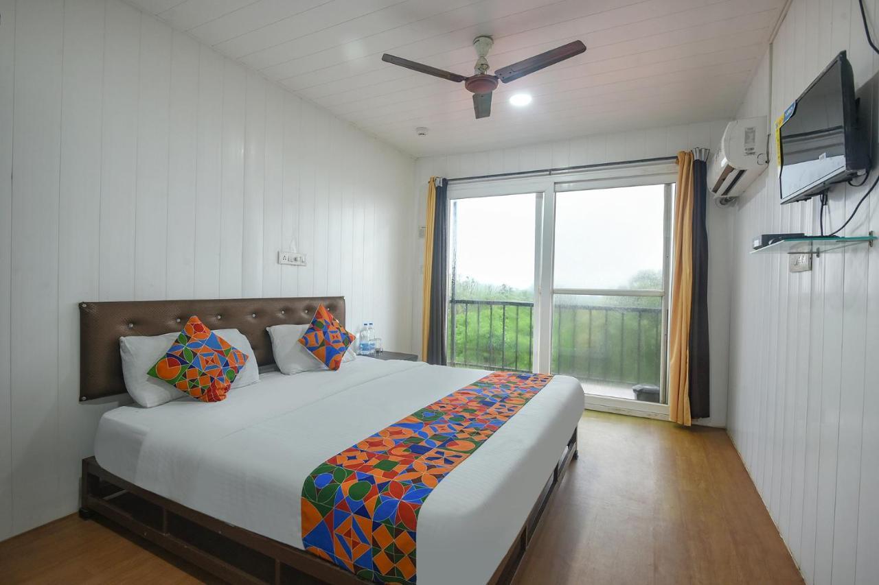 Fabexpress Vincy Palace, Mandrem Beach Hotell Eksteriør bilde